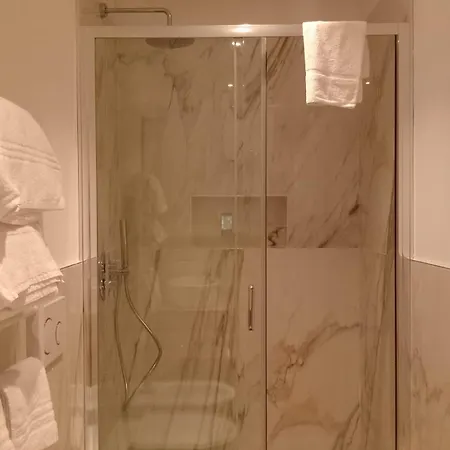 Garibaldi Boutique & 3*