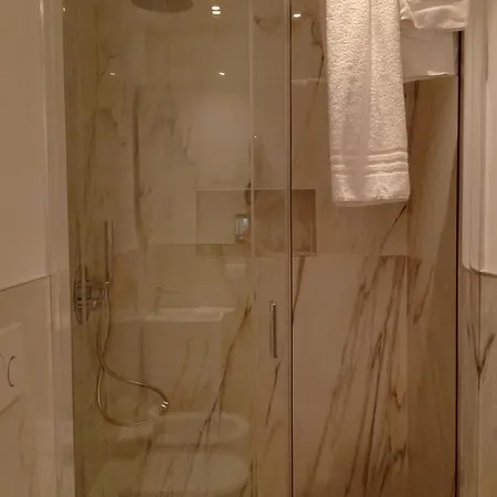 Garibaldi Boutique & בית הארחה 3*