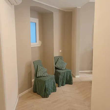 בית הארחה Garibaldi Boutique & 3*